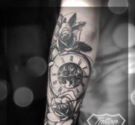 Значение татуировок с часами Разбитые песочные часы тату