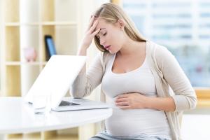 Gründe für die Bildung eines retroamniotischen, intrathekalen oder extramembranösen Hämatoms am Uteruskörper während der Schwangerschaft, und kann es ohne Risiken für das Kind geheilt werden Behandlung eines Hämatoms während der Schwangerschaft